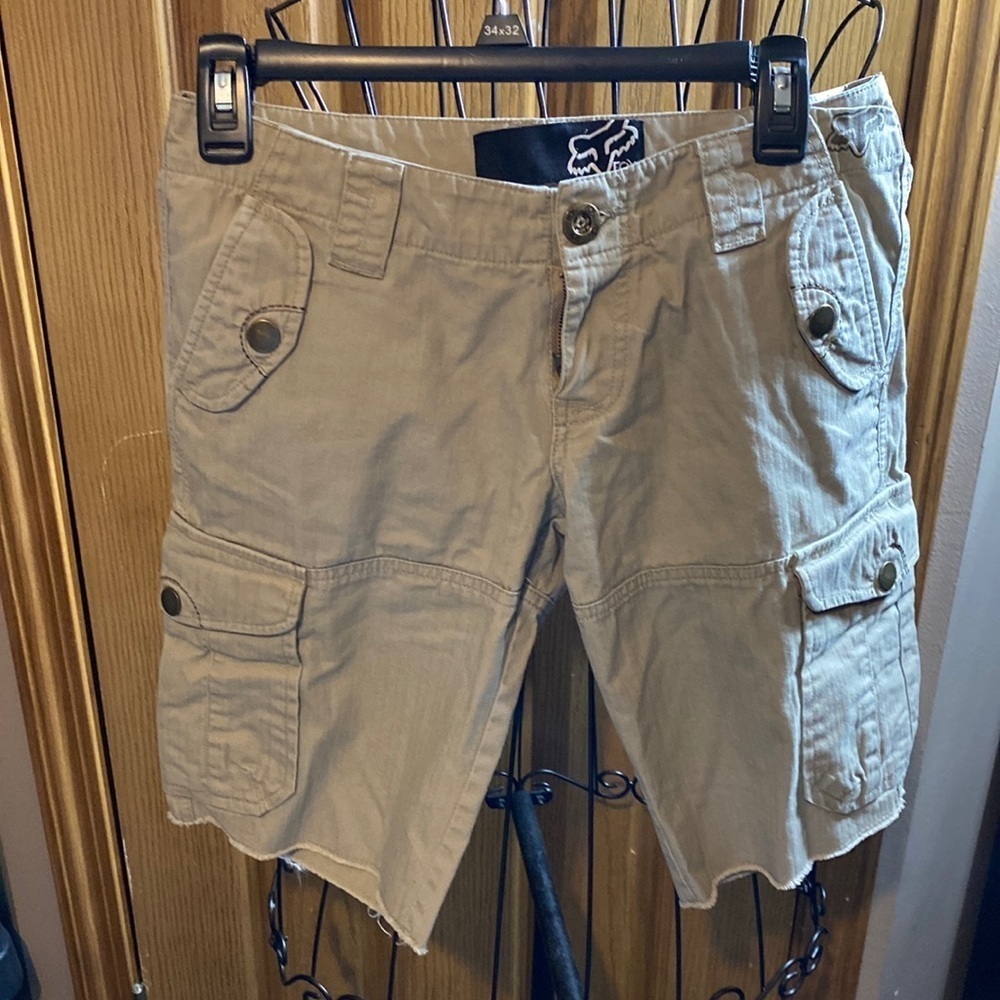 Fox’s cargo shorts